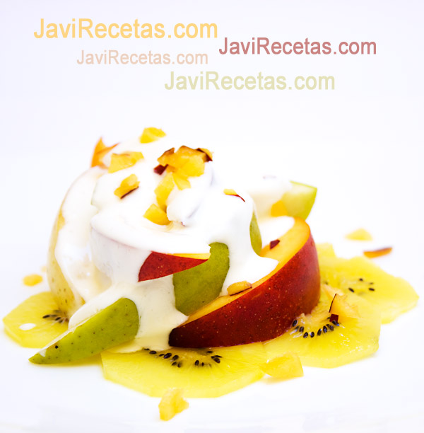 Ensalada de Frutas con Yogur y Queso - Javi Recetas