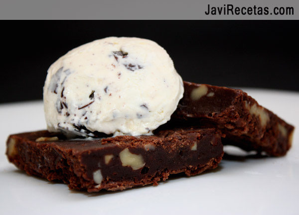 BROWNIE de CHOCOLATE - Javi Recetas