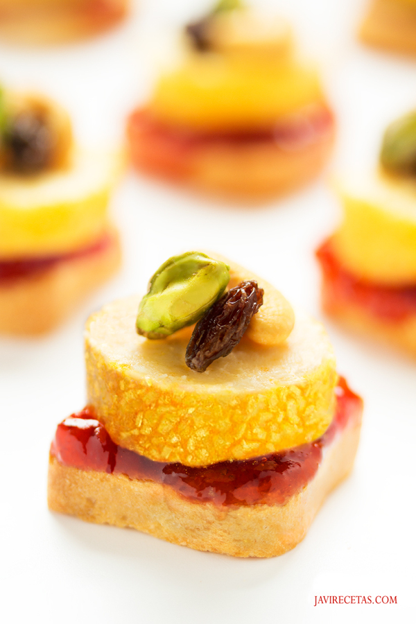 Canapé de Queso de Cabra con Maracuyá