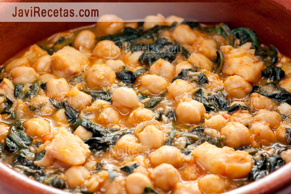 Garbanzos con Bacalao y Espinacas