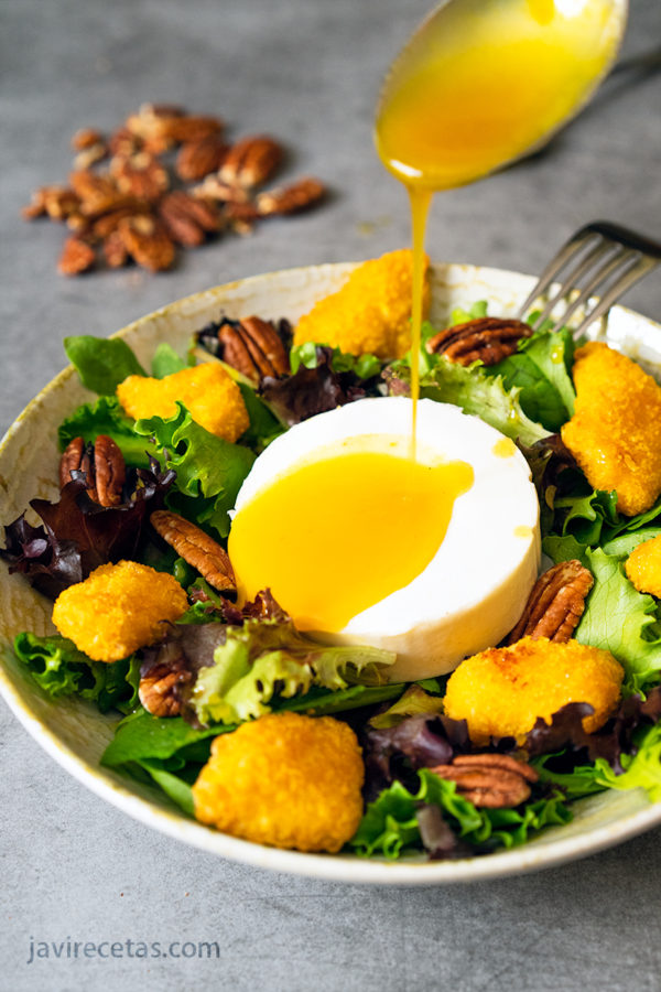 Ensalada de Queso de Cabra y Pollo Crujiente