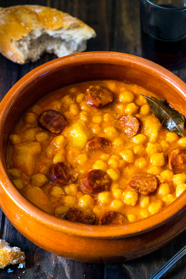 Potaje de Garbanzos con Chorizo