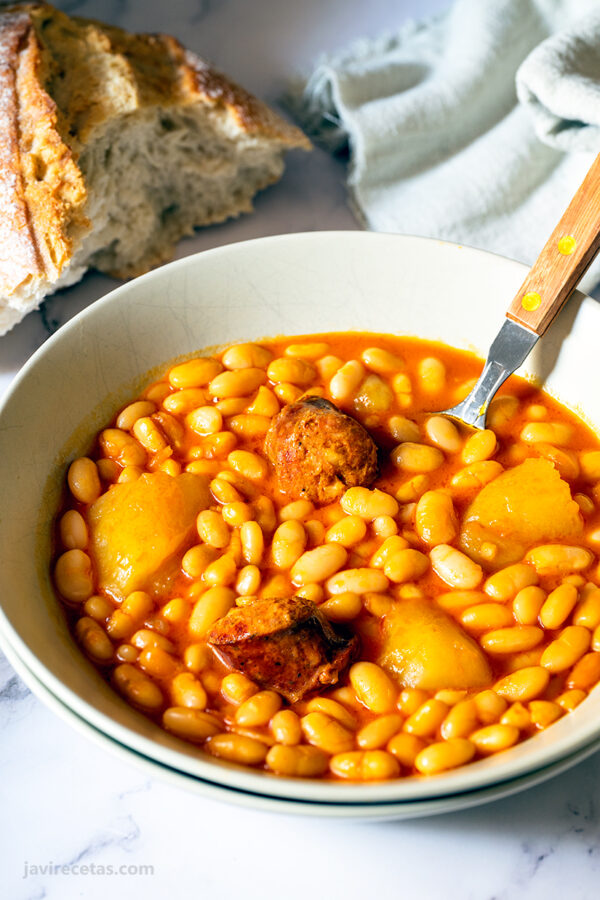 Potaje de Habichuelas con Chorizo