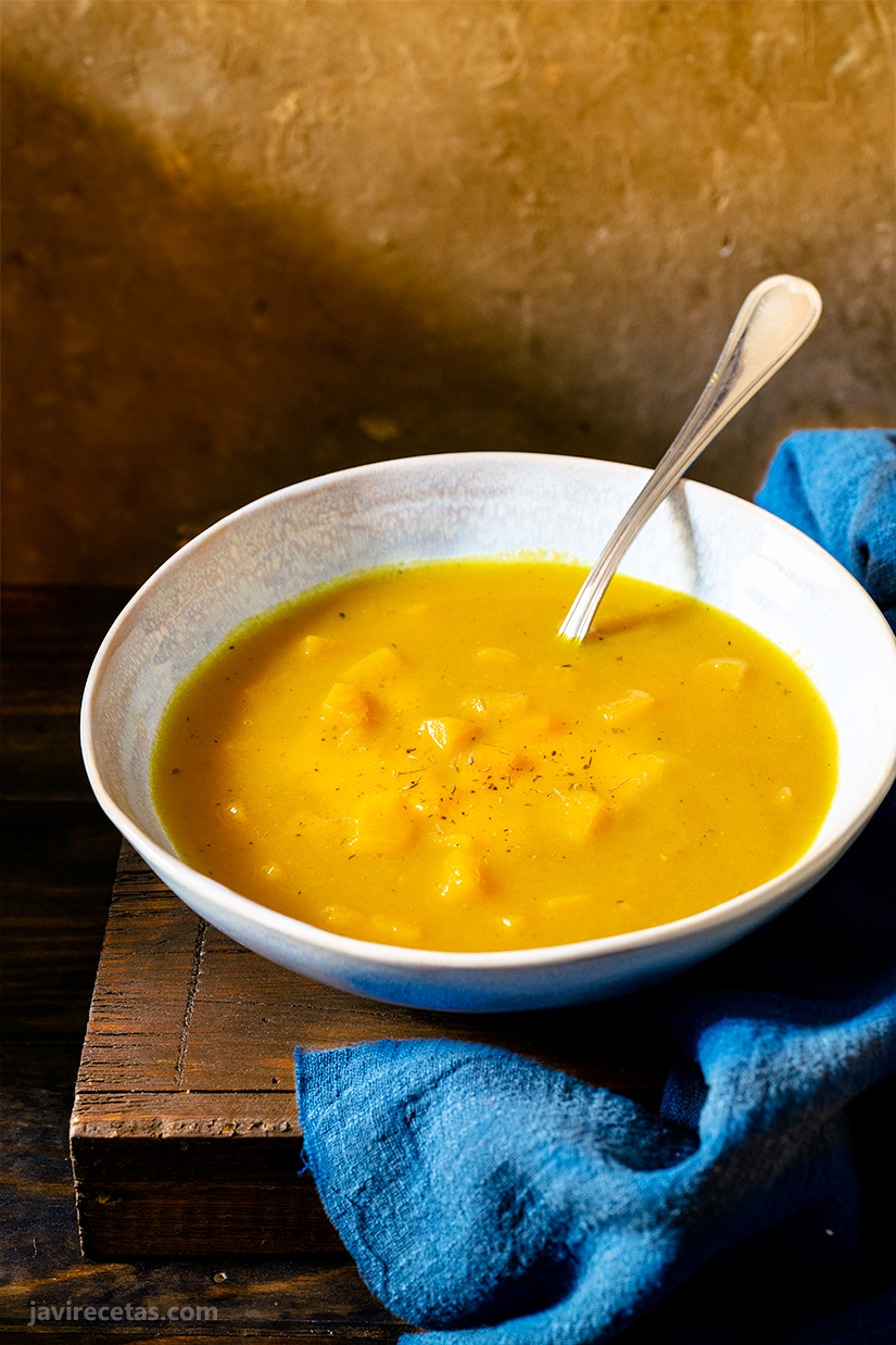 Sopa de Calabaza Clásica - Javi Recetas